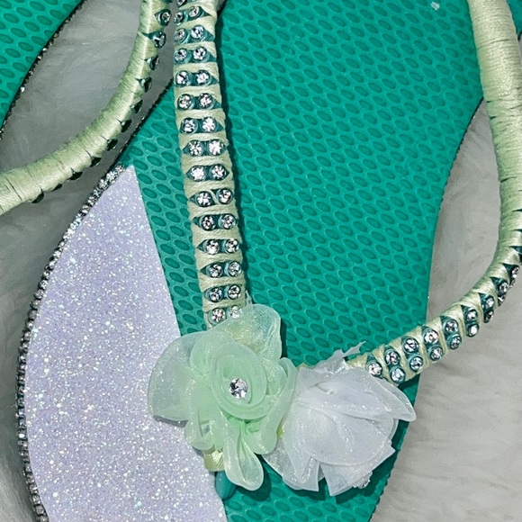 Old navy flip flops| Bridal Shoes| Beach Wedding| Mint Green Size 7-8| crystals - Picture 9 of 16